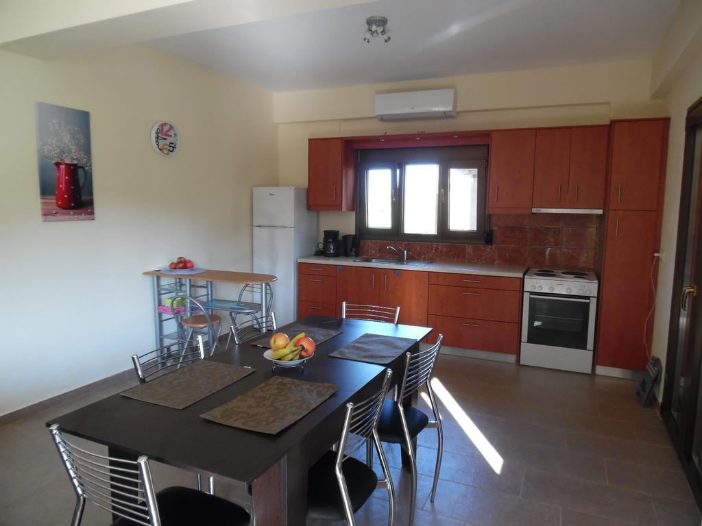 פיטסידיה Artemis Appartments מראה חיצוני תמונה